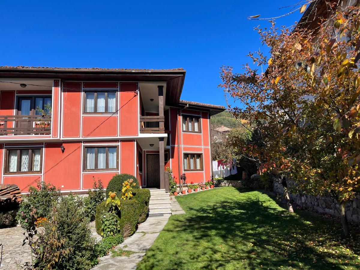 Guest House Lina Koprivštica Exteriér fotografie